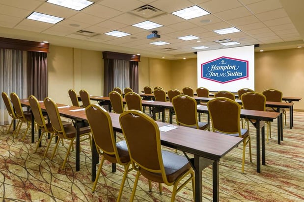 Images Hampton Inn & Suites Peoria at Grand Prairie, IL