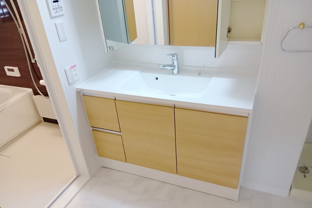 Images 株式会社 トゥエルブ