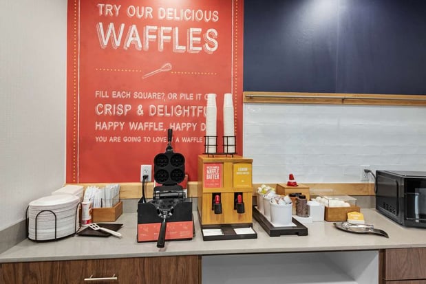 Images Hampton Inn & Suites Pensacola I-10 North at University Town Plaza