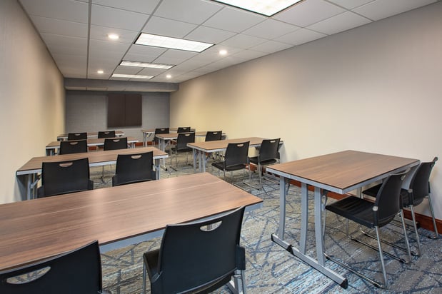 Images Holiday Inn Express & Suites Grand Rapids-North by IHG