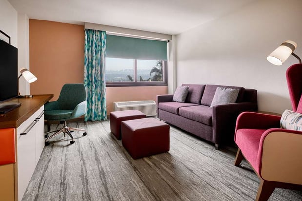 Images Hilton Garden Inn LAX Los Angeles Airport