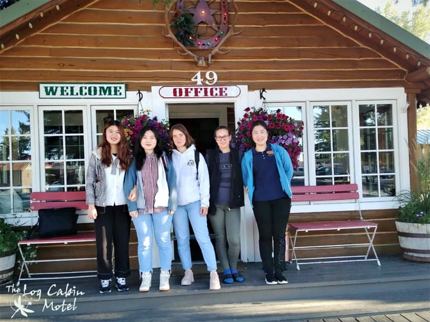 Images Log Cabin Motel