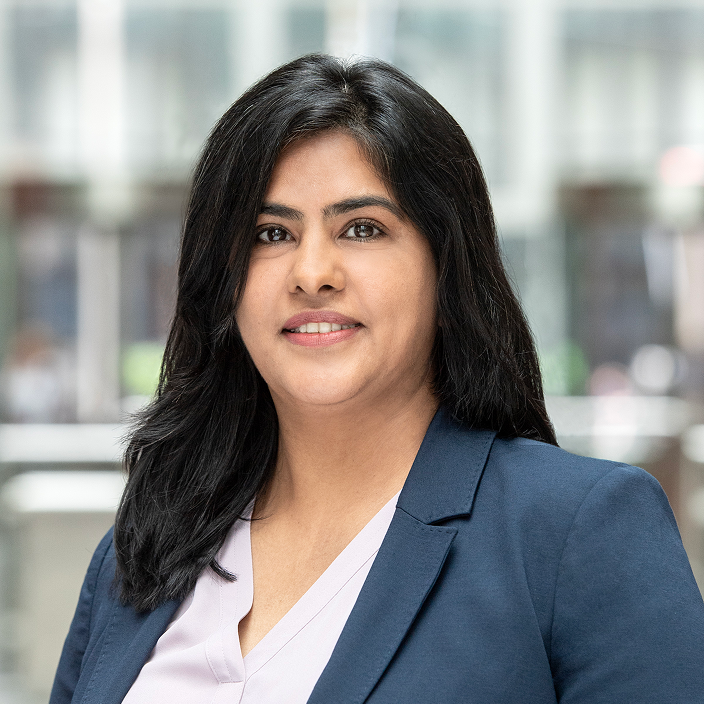 Navreet Kahlon headshot