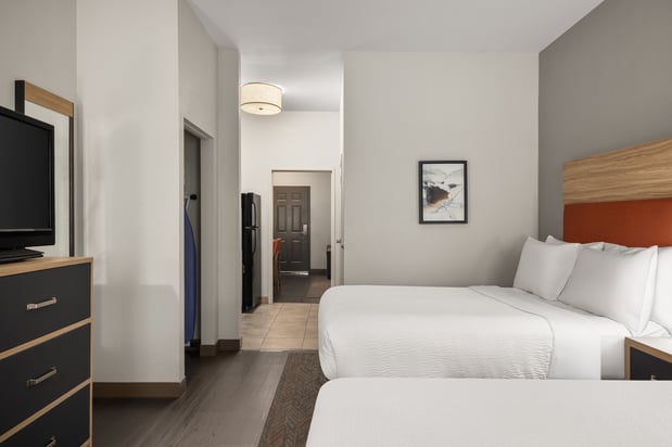 Images Candlewood Suites San Diego by IHG