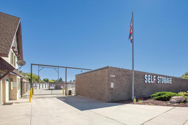 Images Armour Self Storage