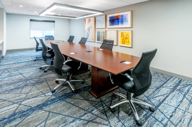 Images Holiday Inn Express & Suites Colorado Springs-First & Main by IHG