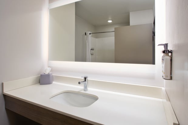Images Holiday Inn Express & Suites Grand Rapids-North by IHG