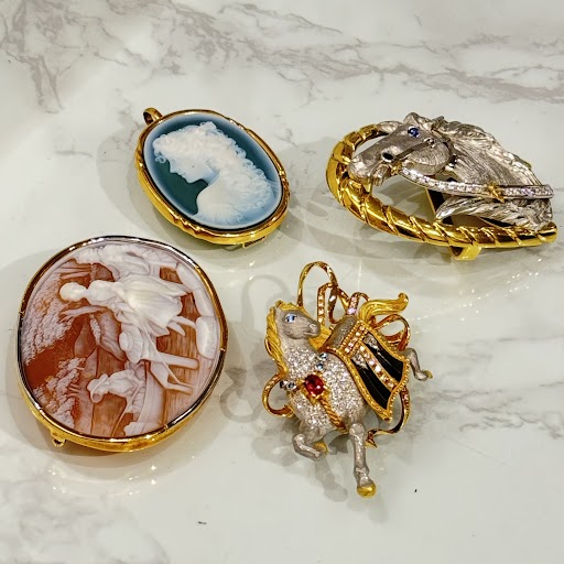 Images 買取専門店  KOMEHYO  (コメ兵)  広島三越