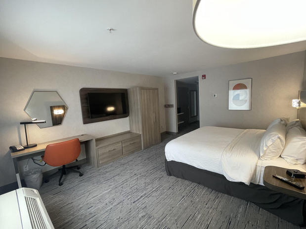 Images Holiday Inn Express & Suites Brattleboro, an IHG Hotel