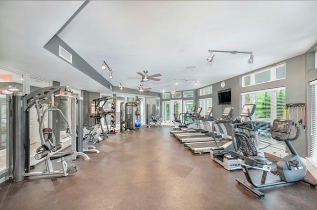 Images MAA Denton Pointe