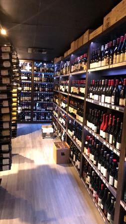 Images Primo Liquors, Fine Wine, and Cigars