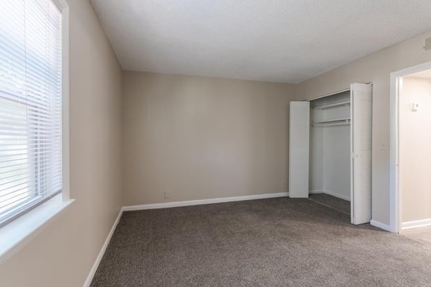 Images The Residences at Stonebrook Apartment Homes