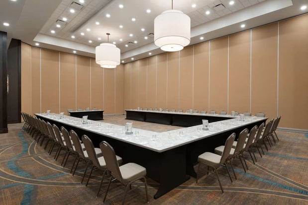 Images Embassy Suites by Hilton Chicago Naperville