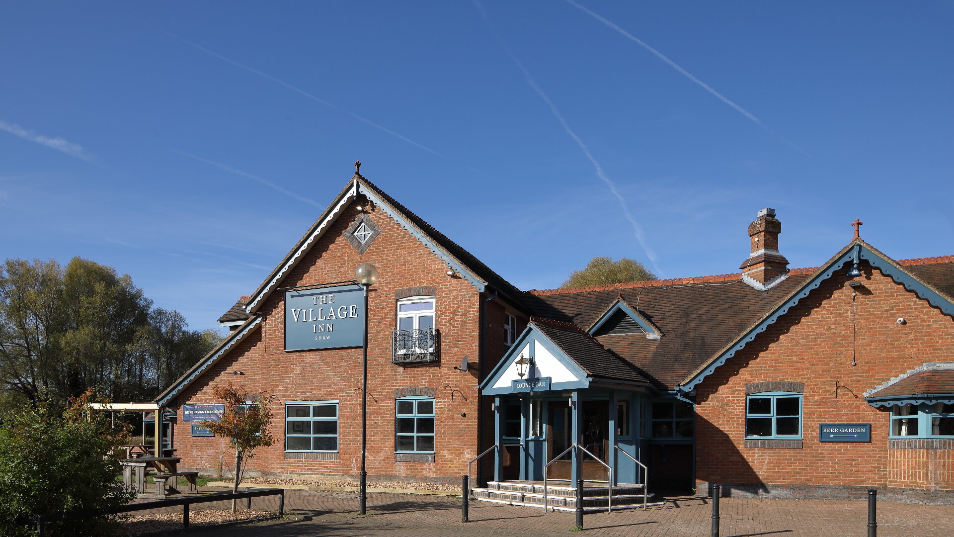 Images The Village Inn