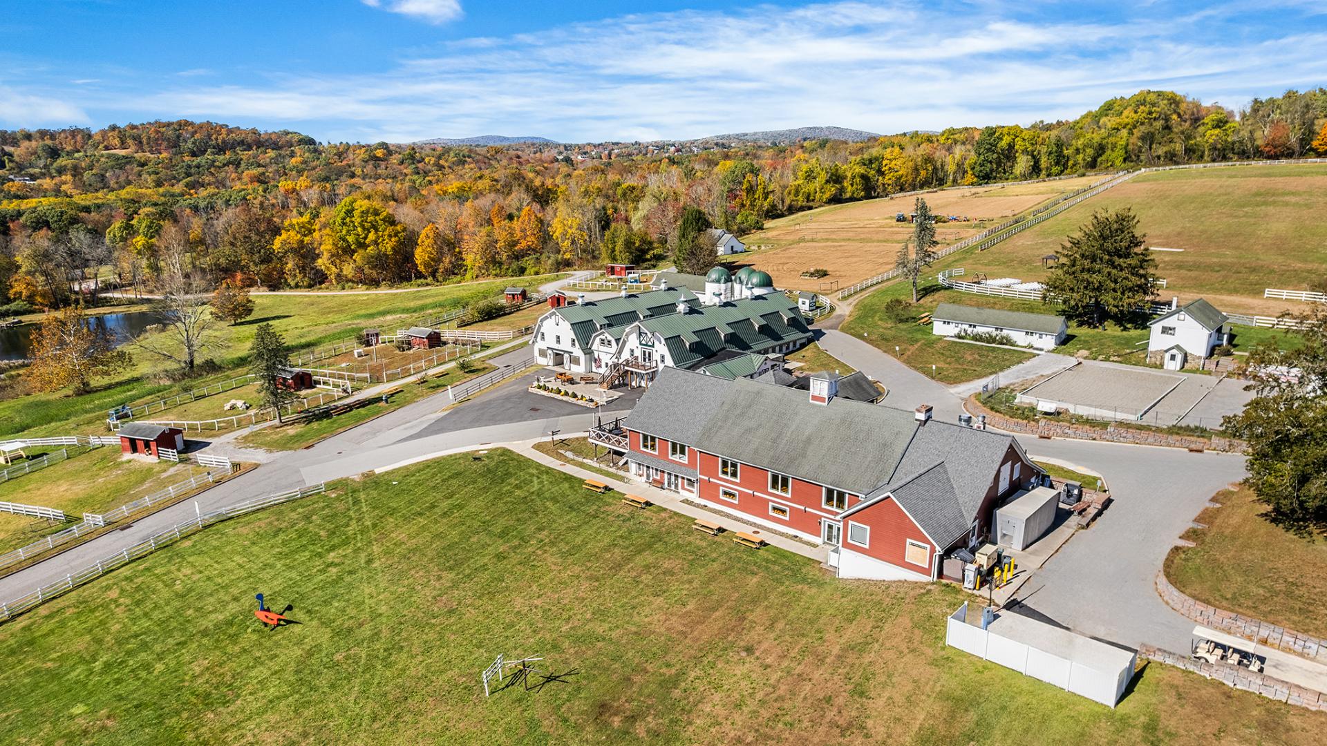 Every day conveniences located nearby including Tilly's Table