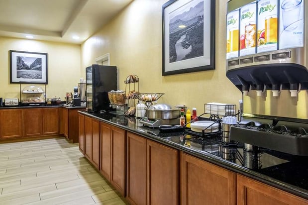Images Best Western Comanche Inn