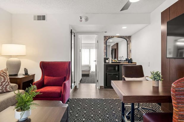 Images Embassy Suites by Hilton Los Angeles International Airport South