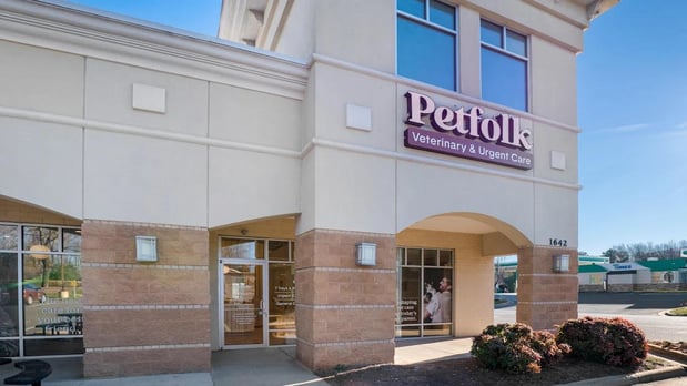 Images Petfolk Veterinary & Urgent Care - Fort Mill