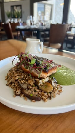 Images Windrose Marker 26 Lakeside Dining