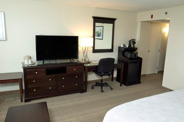 Images Holiday Inn Birmingham-Airport by IHG