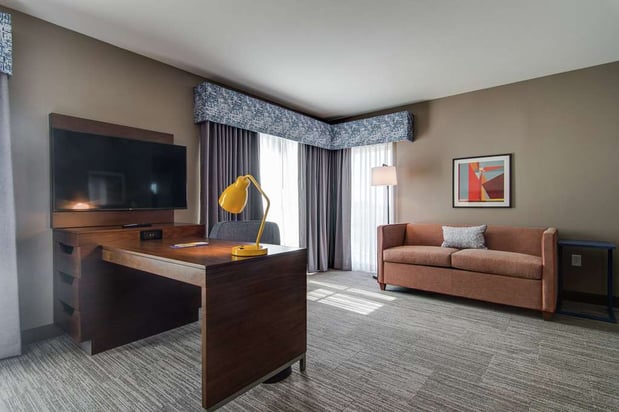 Images Hampton Inn & Suites Nashville North Skyline