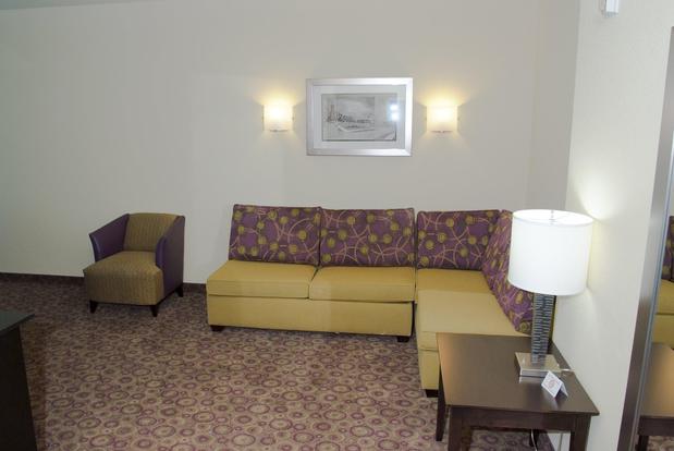 Images Holiday Inn Express & Suites Clemson - Univ Area, an IHG Hotel