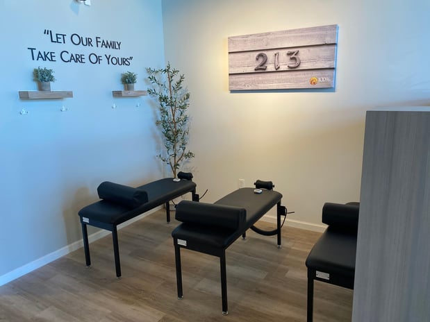 Images 100% Chiropractic - Jacksonville