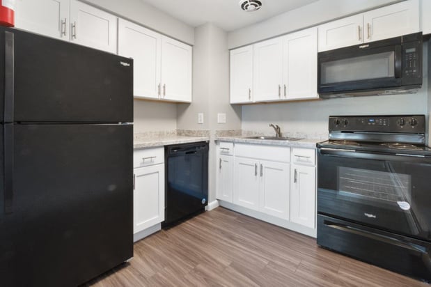 Images Aston Pointe Apartment Homes