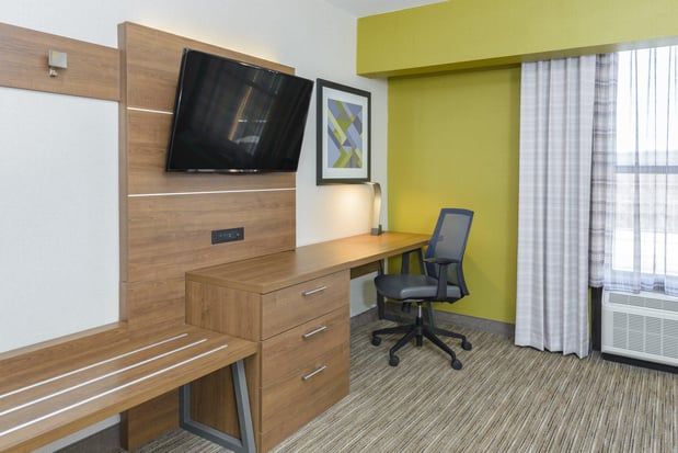 Images Holiday Inn Express Southington by IHG