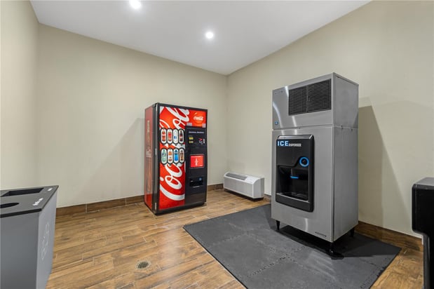 Images Best Western Plus Shamrock Inn & Suites