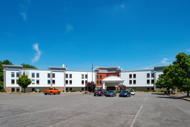 Images Holiday Inn Express Lewisburg/New Columbia by IHG