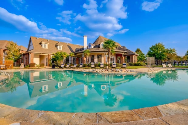 Images Chateau Mirage Apartment Homes