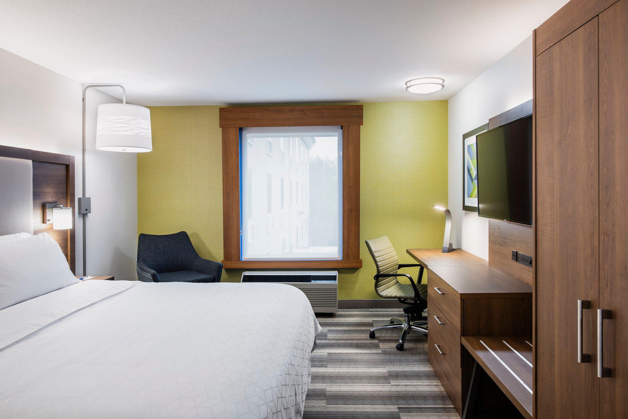 Holiday Inn Express & Suites Saskatoon Centre, an IHG Hotel in Saskatoon