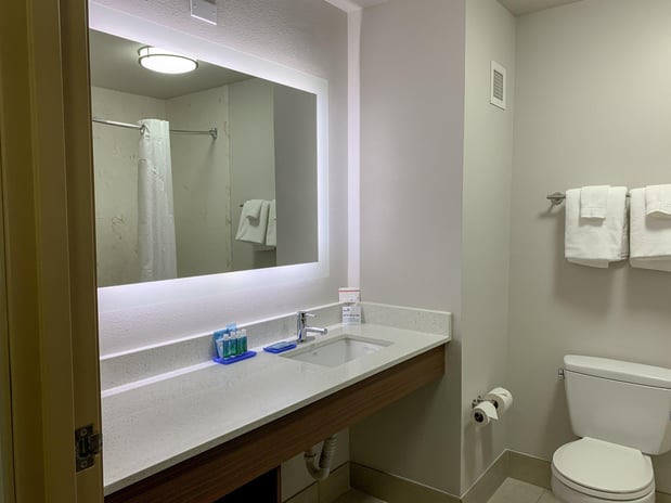 Images Holiday Inn Express & Suites Lexington Dtwn Area-Keeneland by IHG
