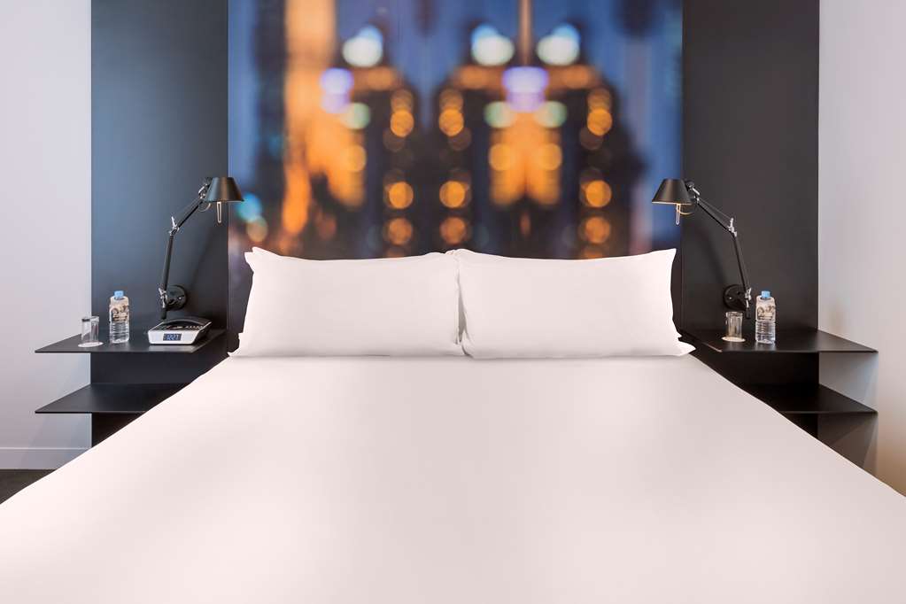 Images Radisson Hotel on Flagstaff Gardens Melbourne