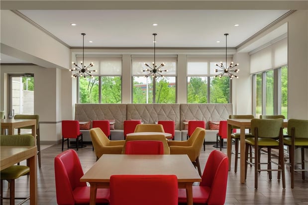Images Hilton Garden Inn Cleveland Airport