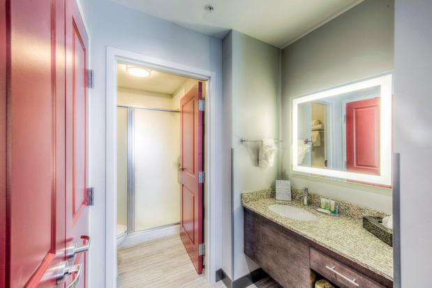 Images Staybridge Suites Columbus OSU-Medical Center by IHG