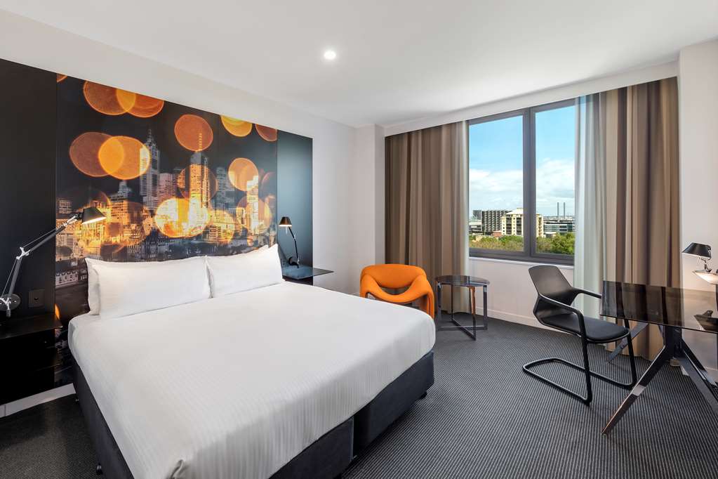 Images Radisson Hotel on Flagstaff Gardens Melbourne