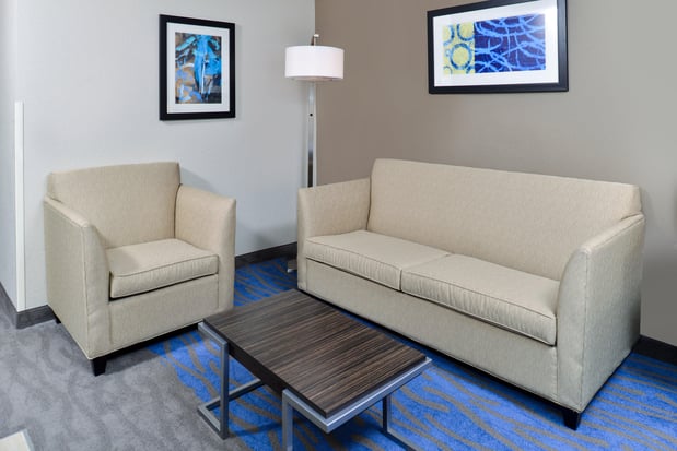 Images Holiday Inn Express & Suites St. Louis West-O'Fallon by IHG