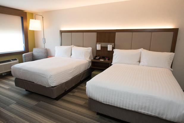 Images Holiday Inn Express LaGuardia Arpt by IHG
