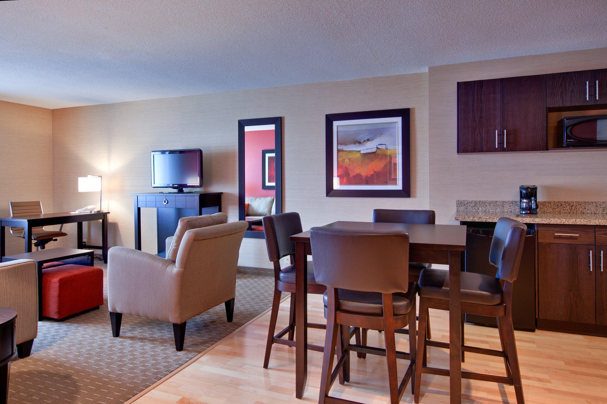 Images Holiday Inn Express & Suites Chatham South, an IHG Hotel