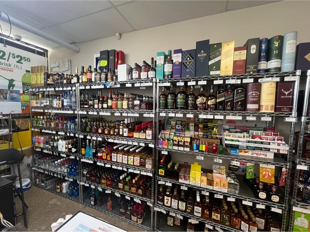 Images DC Liquors - NW Military