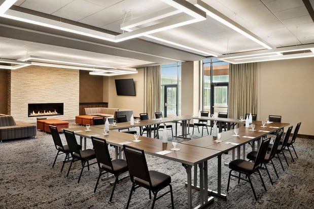Images Hilton Garden Inn Milwaukee Brookfield Conference Center