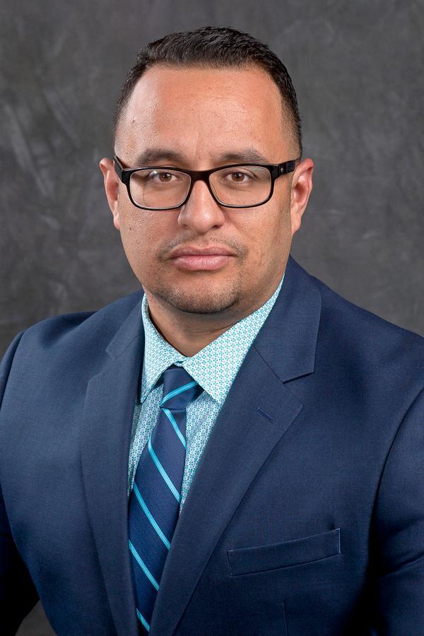 Edward Jones - Financial Advisor: Humberto Alday