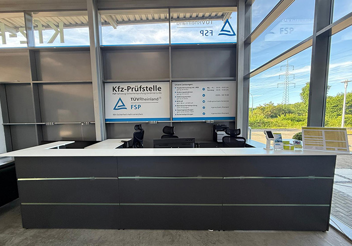 Kfz-Prüfstelle Köln-Wahn | FSP-Prüfstelle | Partner des TÜV Rheinland, Albin-Köbis-Straße 1 in Köln
