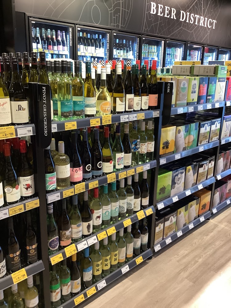 Images Liquorland Pallara