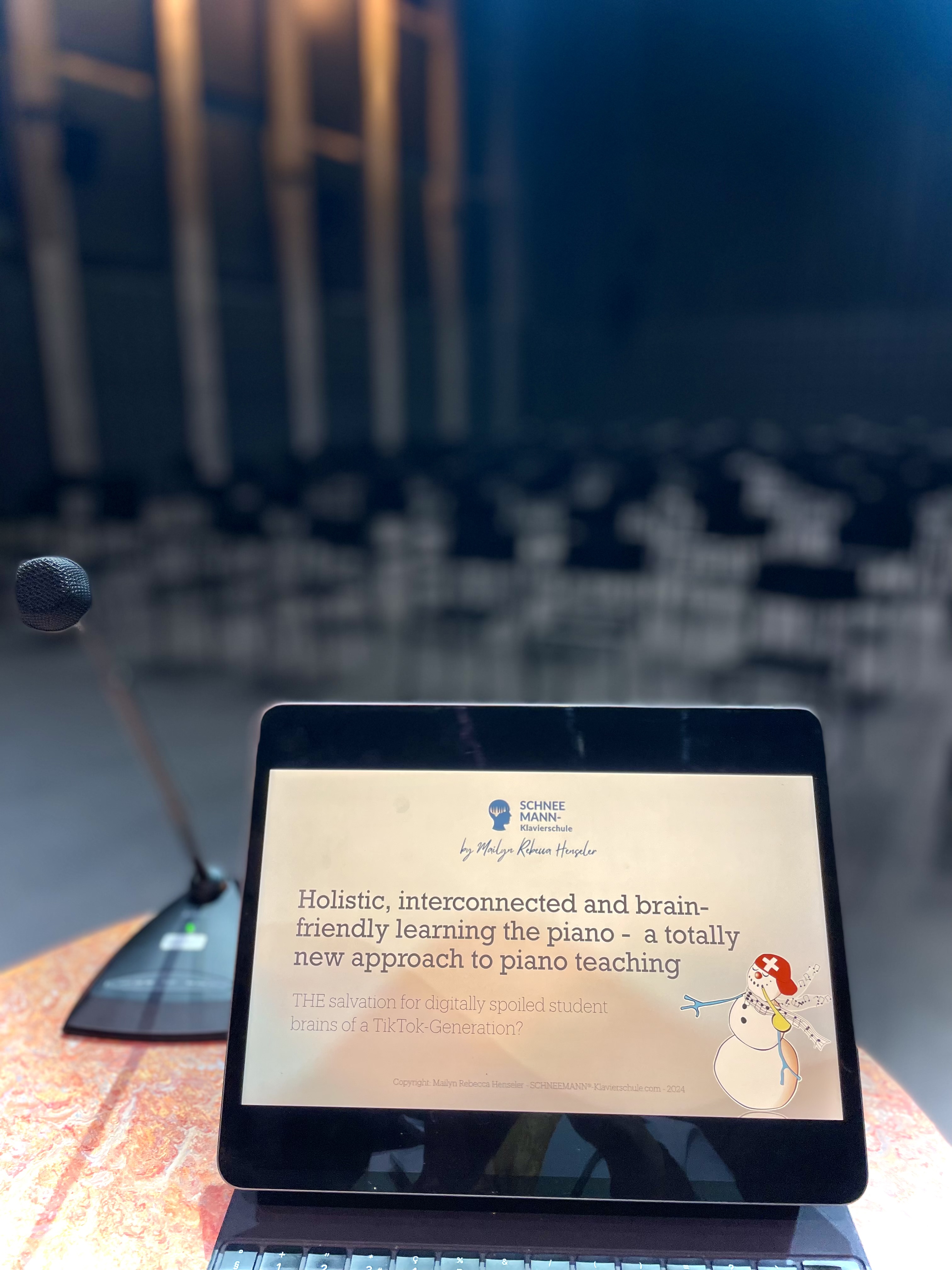 Bilder SCHNEEMANN®-Klavierschule - Mailyn Rebecca Henseler