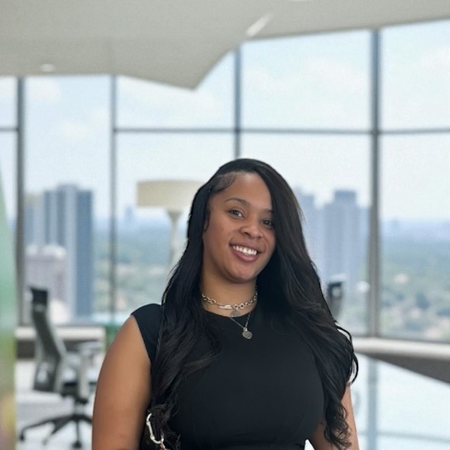 Images Jasmine Johnson: Allstate Insurance