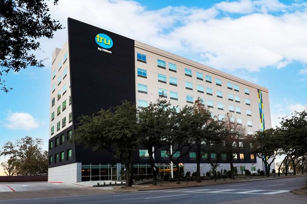 Images Tru by Hilton Dallas Market Center