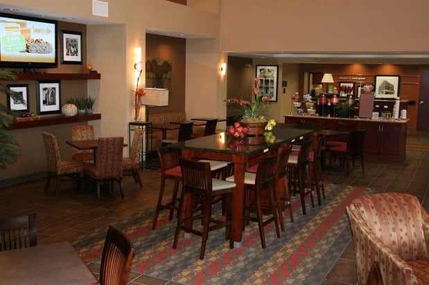 Images Hampton Inn & Suites West Point